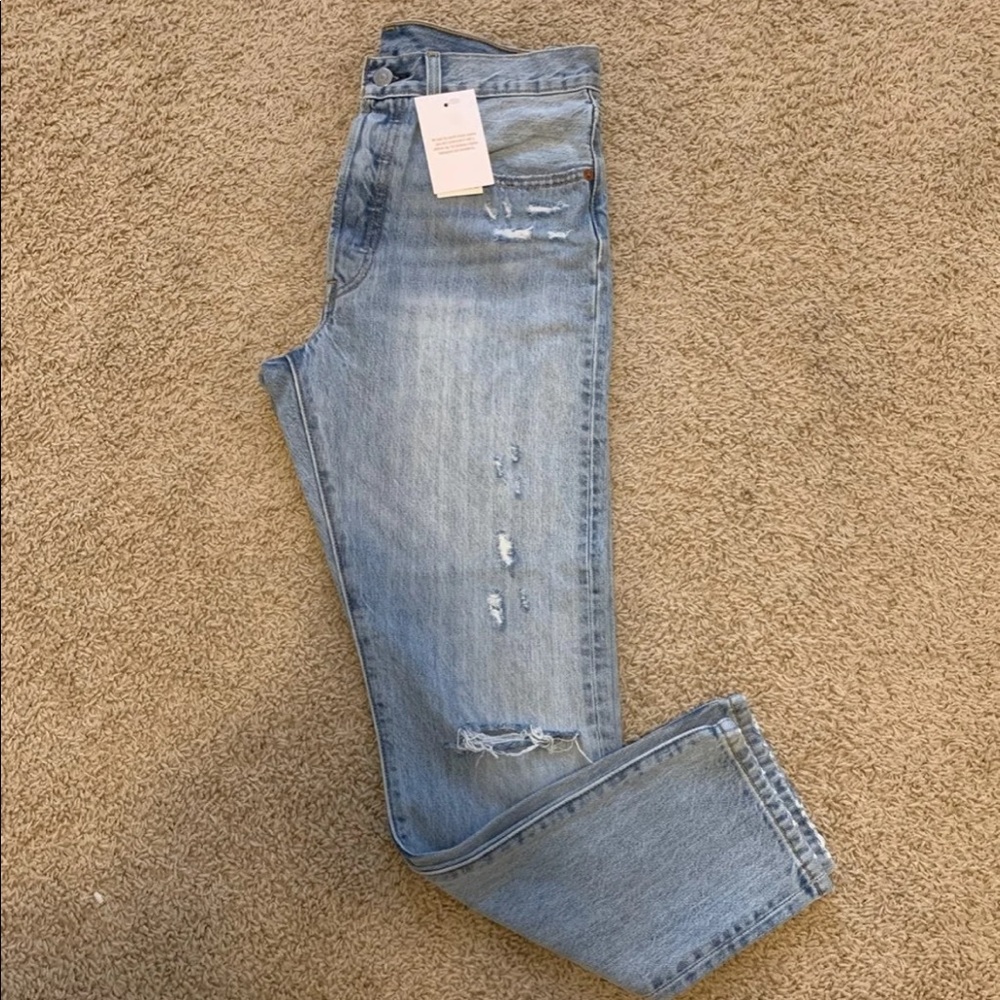 Levi’s 501 light wash jeans